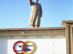 01 Mao Statue Welcomes You To Kashgar.jpg